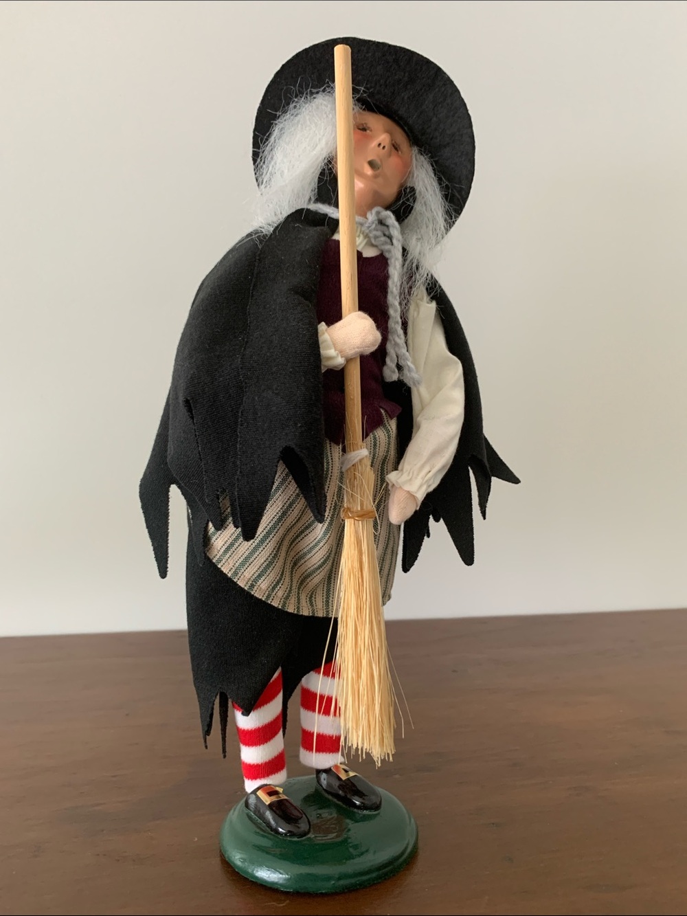 Salem Witch with Broom - Picture 12 of 12